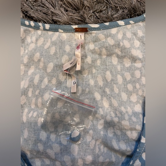 Free People Blue and White Patterned Vest Top S NWOT - Picture 2 of 5